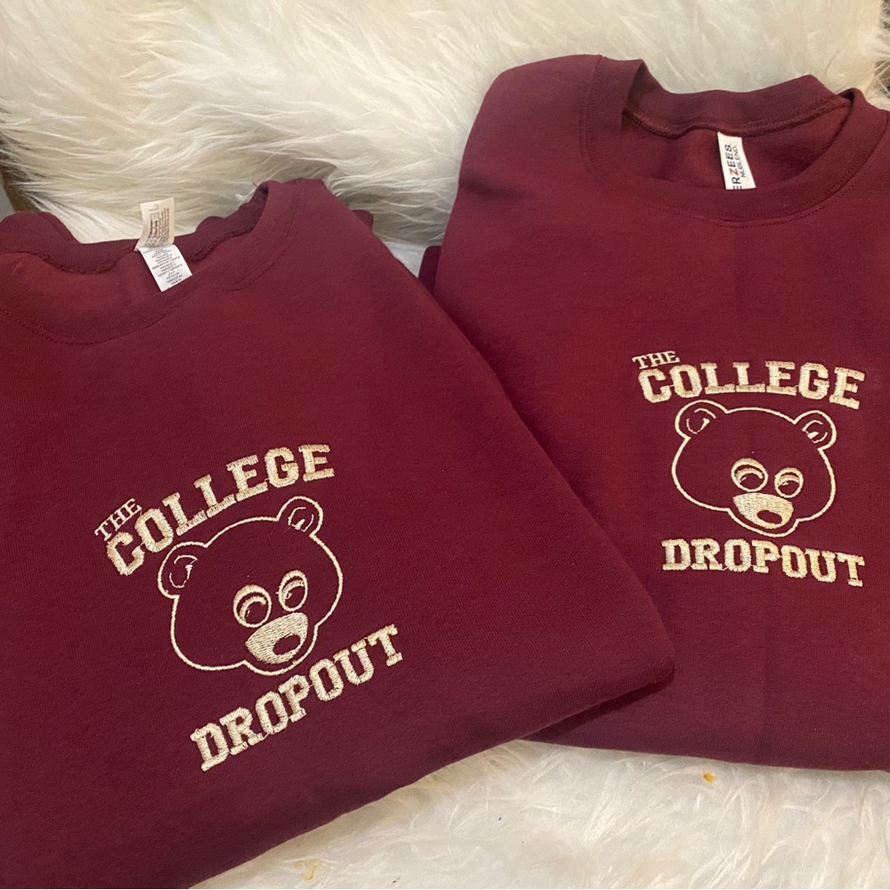 College pullover sweatshirt Sweater - Picture 1 of 2